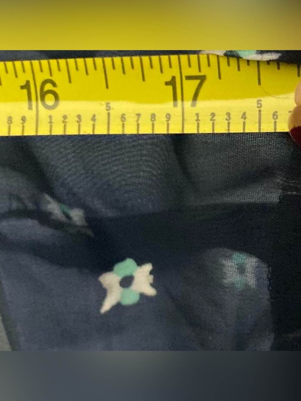 Old Navy Navy sheer tank top with green floral pattern M - Picture 5 of 5
